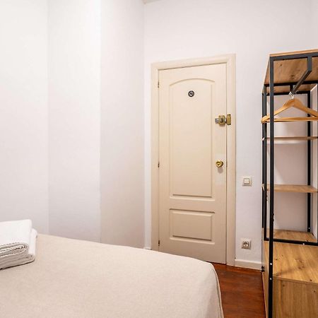 Next To Sagrada Familia 4-Bedroom Apartment Barcelona Buitenkant foto
