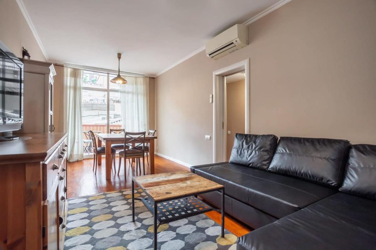 Next To Sagrada Familia 4-Bedroom Apartment Barcelona Buitenkant foto