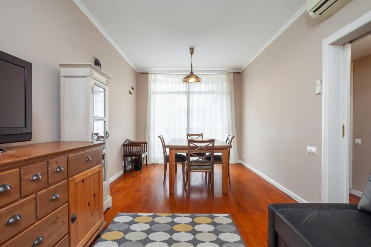 Next To Sagrada Familia 4-Bedroom Apartment Barcelona Buitenkant foto