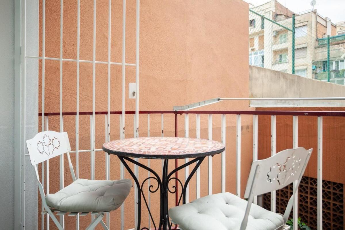Next To Sagrada Familia 4-Bedroom Apartment Barcelona Buitenkant foto