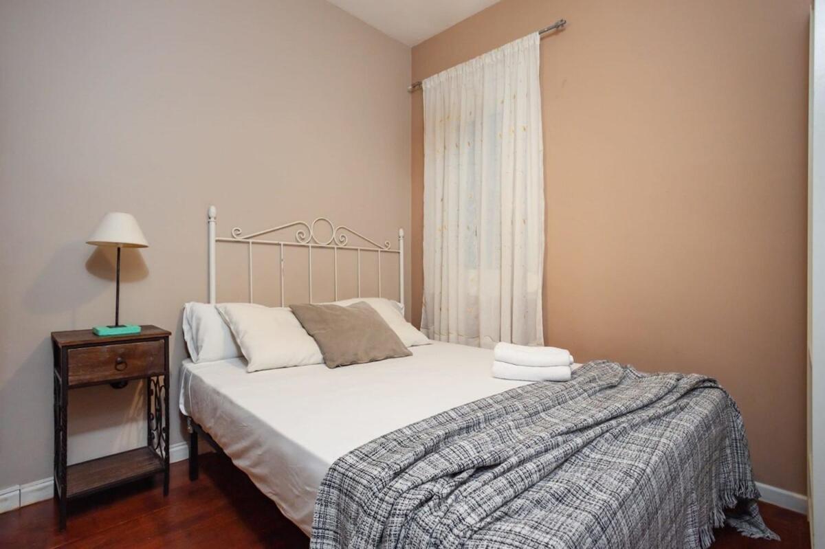 Next To Sagrada Familia 4-Bedroom Apartment Barcelona Buitenkant foto
