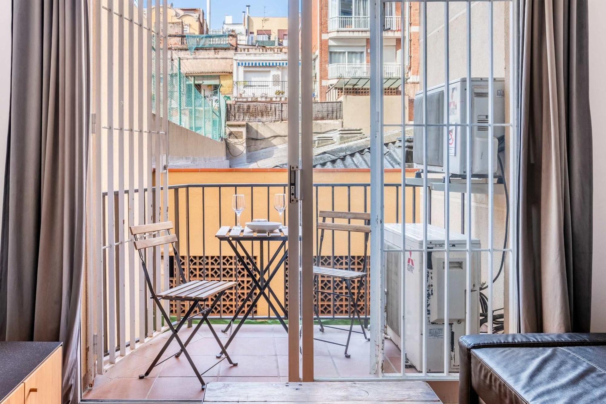 Next To Sagrada Familia 4-Bedroom Apartment Barcelona Buitenkant foto