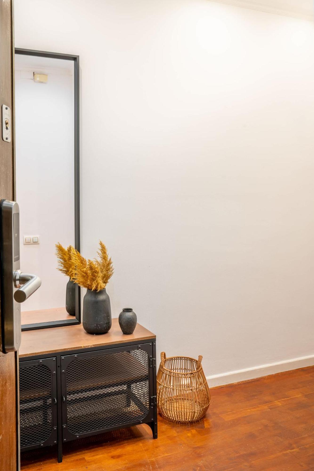 Next To Sagrada Familia 4-Bedroom Apartment Barcelona Buitenkant foto
